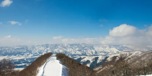 Ski slope in Nozawa Onsen ski resort, in the Japanese Alps