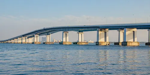Biwa lake - Bridge with golden hour